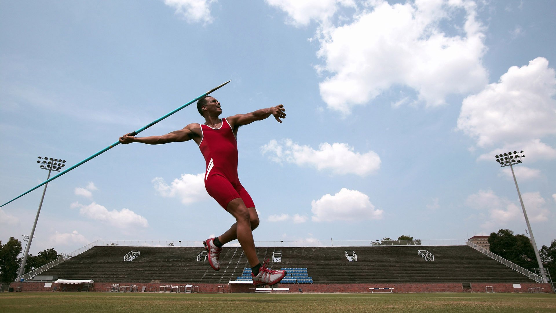 霍特·巴雷特：全黑队攻防转换中的中枢，带领球队打出完美配合